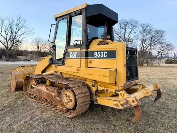 Clos eup of Caterpillar 953C crawler